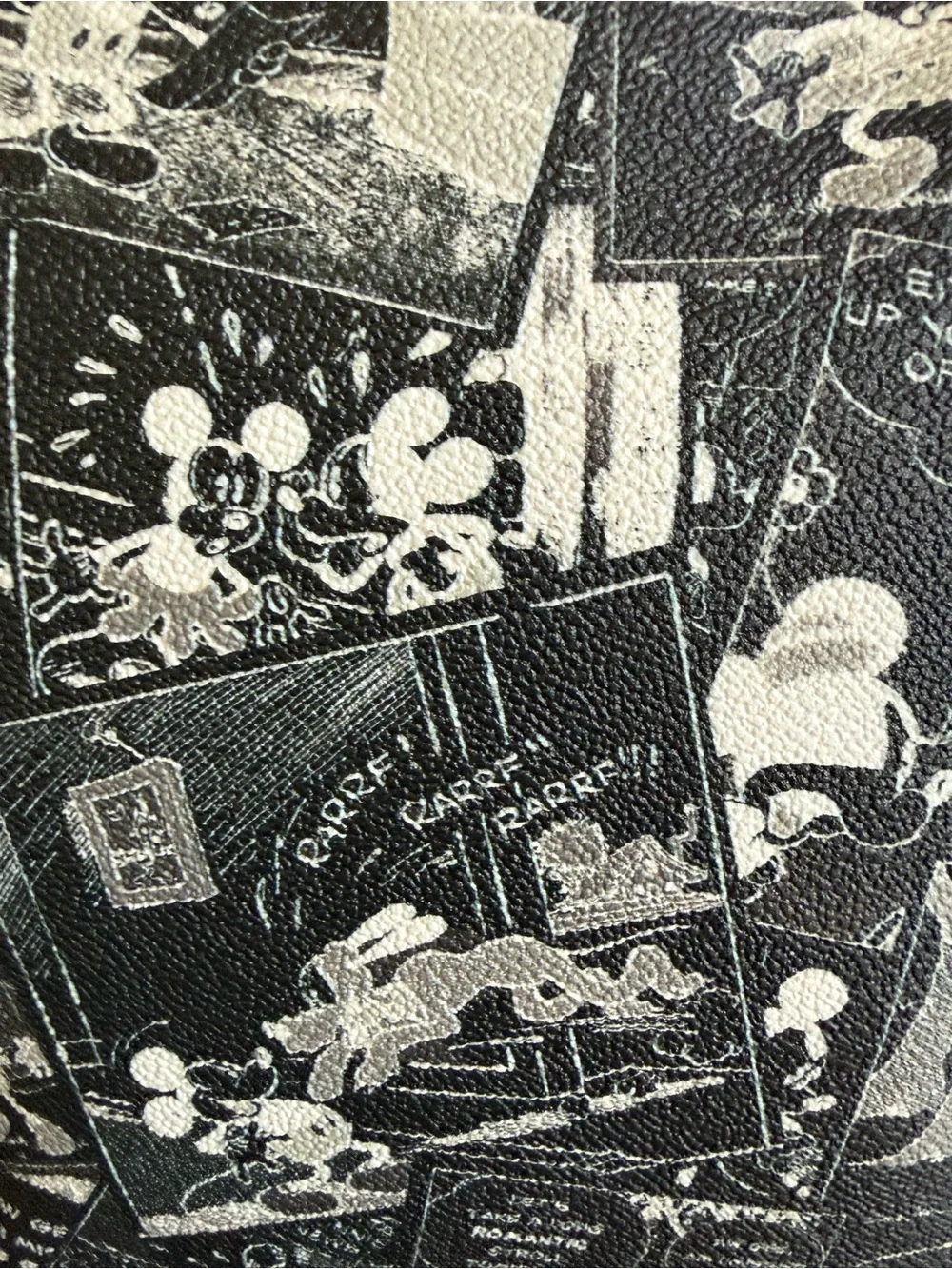 Vtg EUC Dooney & Bourke Black & White Mickey Comic Reverse Comic D23 Crossbody